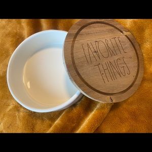 New Rae Dunn Ceramic “FAVORITE THINGS”
